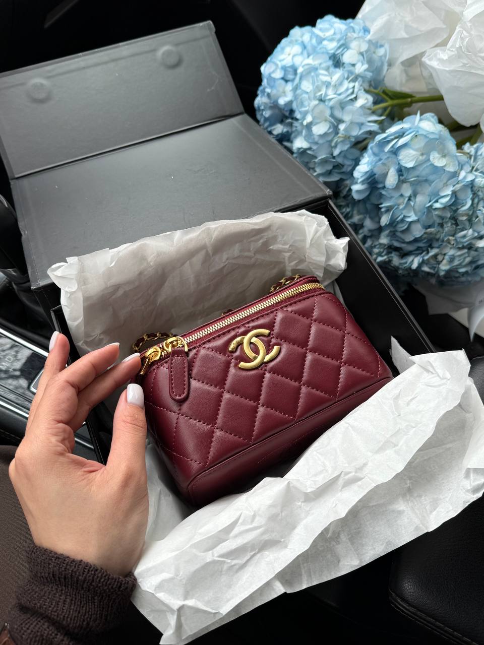 Chanel Classic Burgundy Lambskin Pearl Crush Vanity Bag Gold - 3
