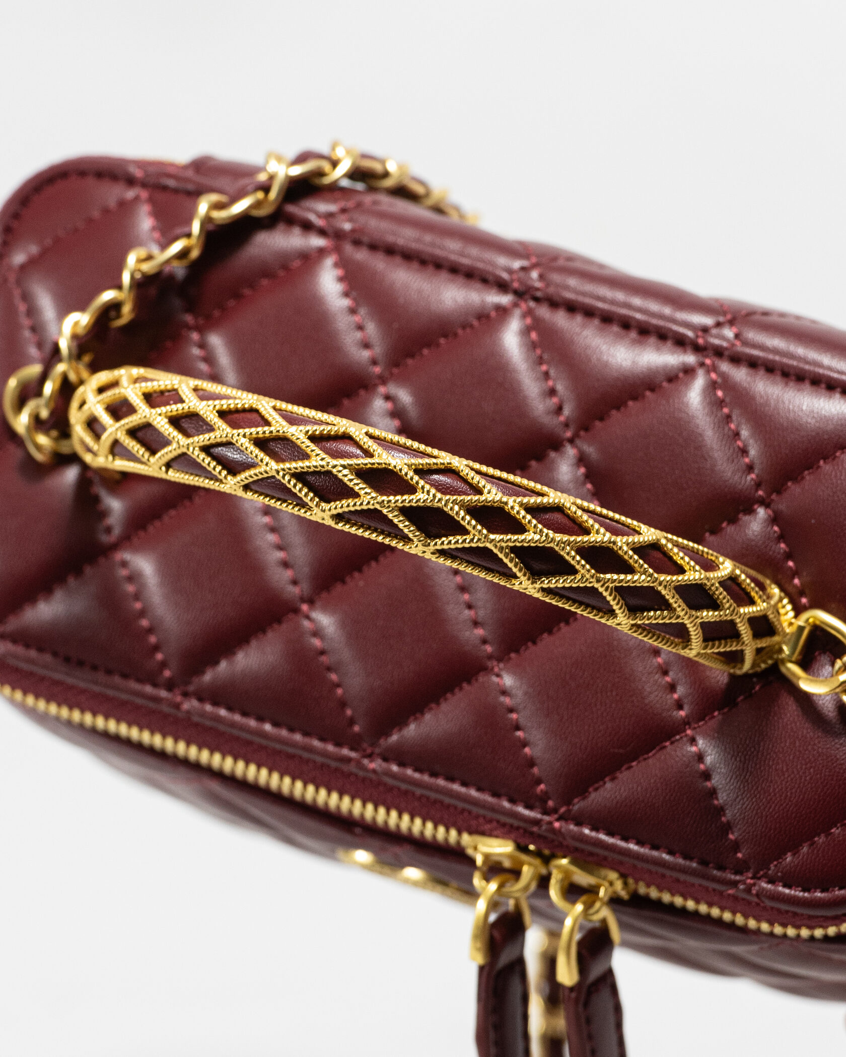 Chanel Classic Burgundy Lambskin Pearl Crush Vanity Bag Gold - 11