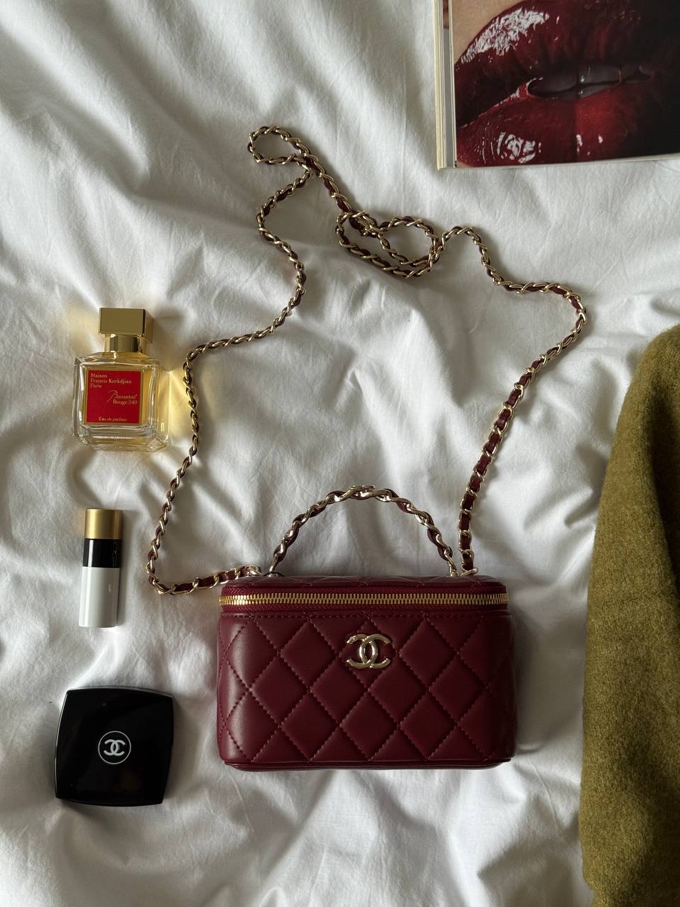 Chanel Classic Burgundy Lambskin Pearl Crush Vanity Bag Gold - 3