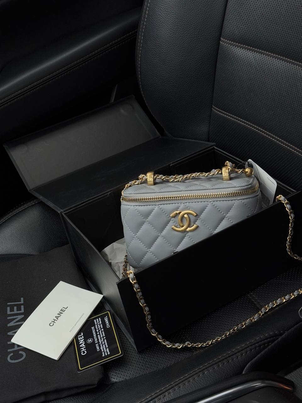 Chanel Classic Cream Lambskin Pearl Crush Vanity Bag Blue - 2