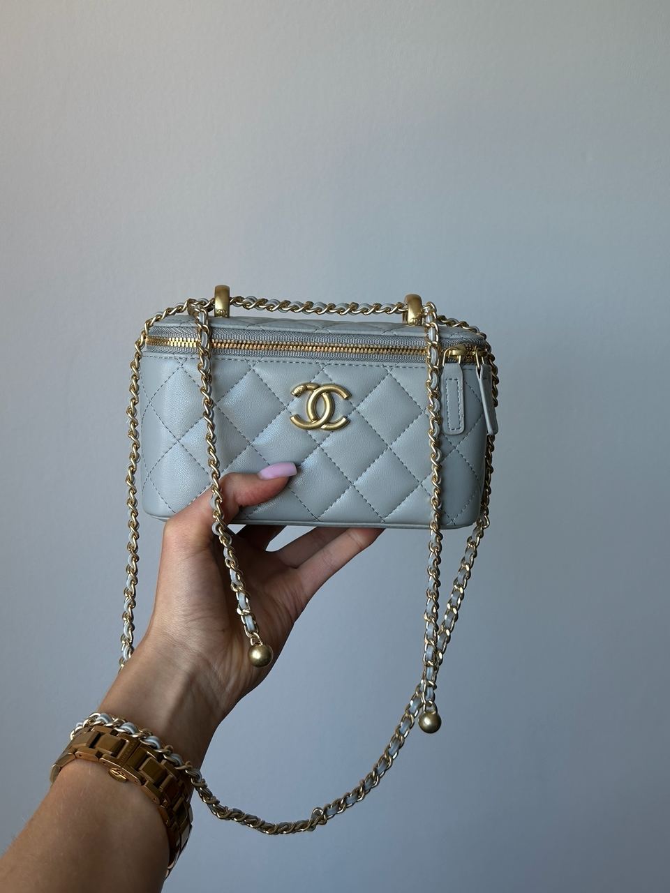Chanel Classic Grey Lambskin Pearl Crush Vanity Bag Gold - 2