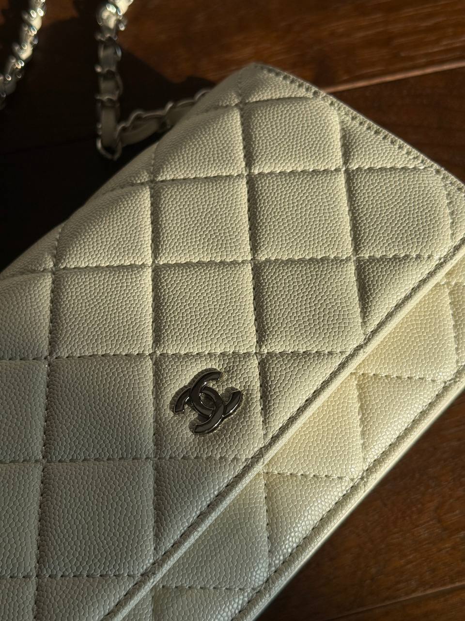 Chanel Classic Wallet on Chain Quilted Caviar White/Silver - 4