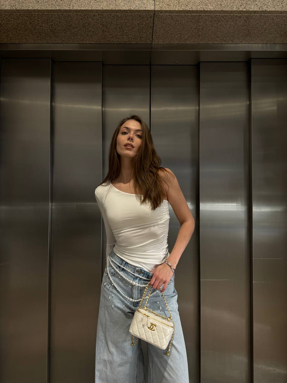 Chanel Classic White Lambskin Pearl Crush Vanity Bag Gold - 15