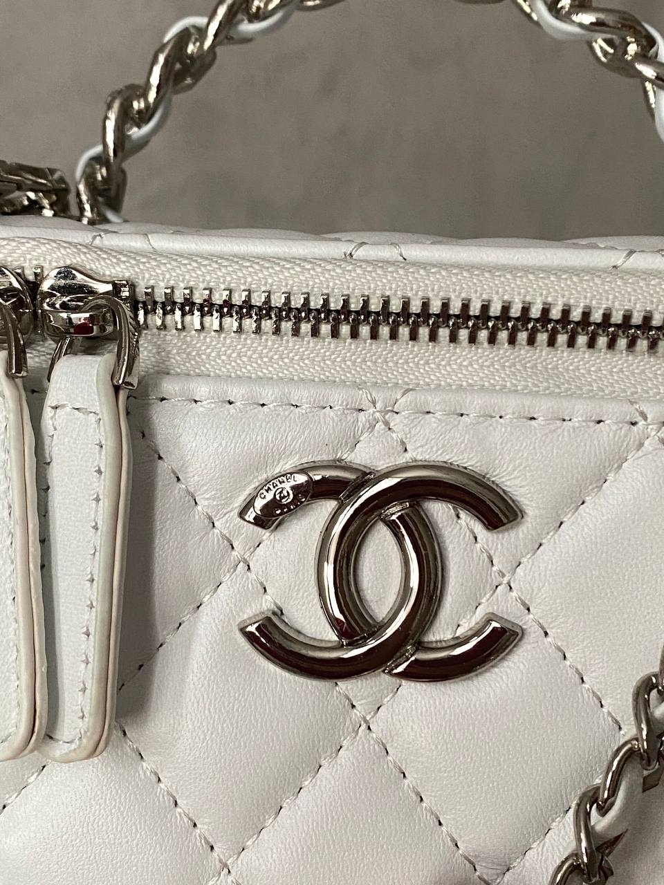 Chanel Classic White Lambskin Pearl Crush Vanity Bag Silver - 5