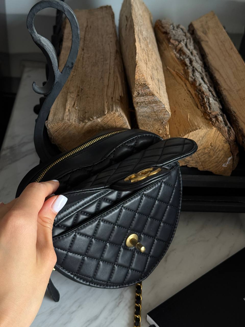 Chanel Heart Chain Clutch Bag Black - 8