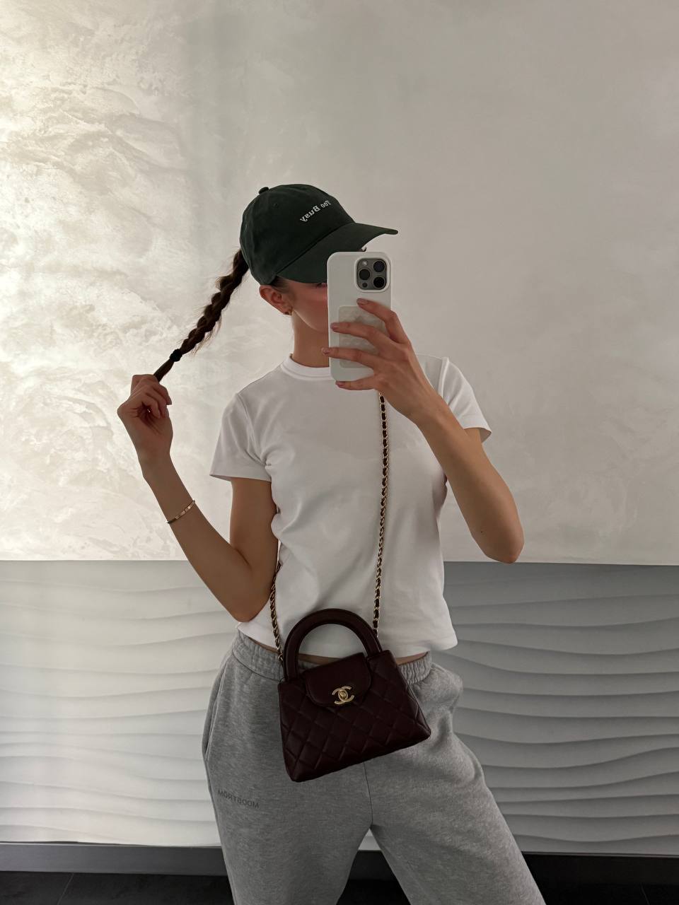 Chanel Kelly Bag Shiny Aged Calfskin Burgundy &amp; Gold Hardware - 3