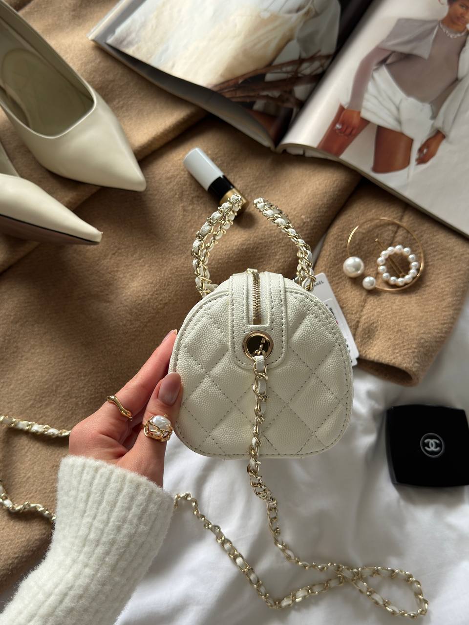 Chanel Mini Bowling Bag Caviar in White - 10