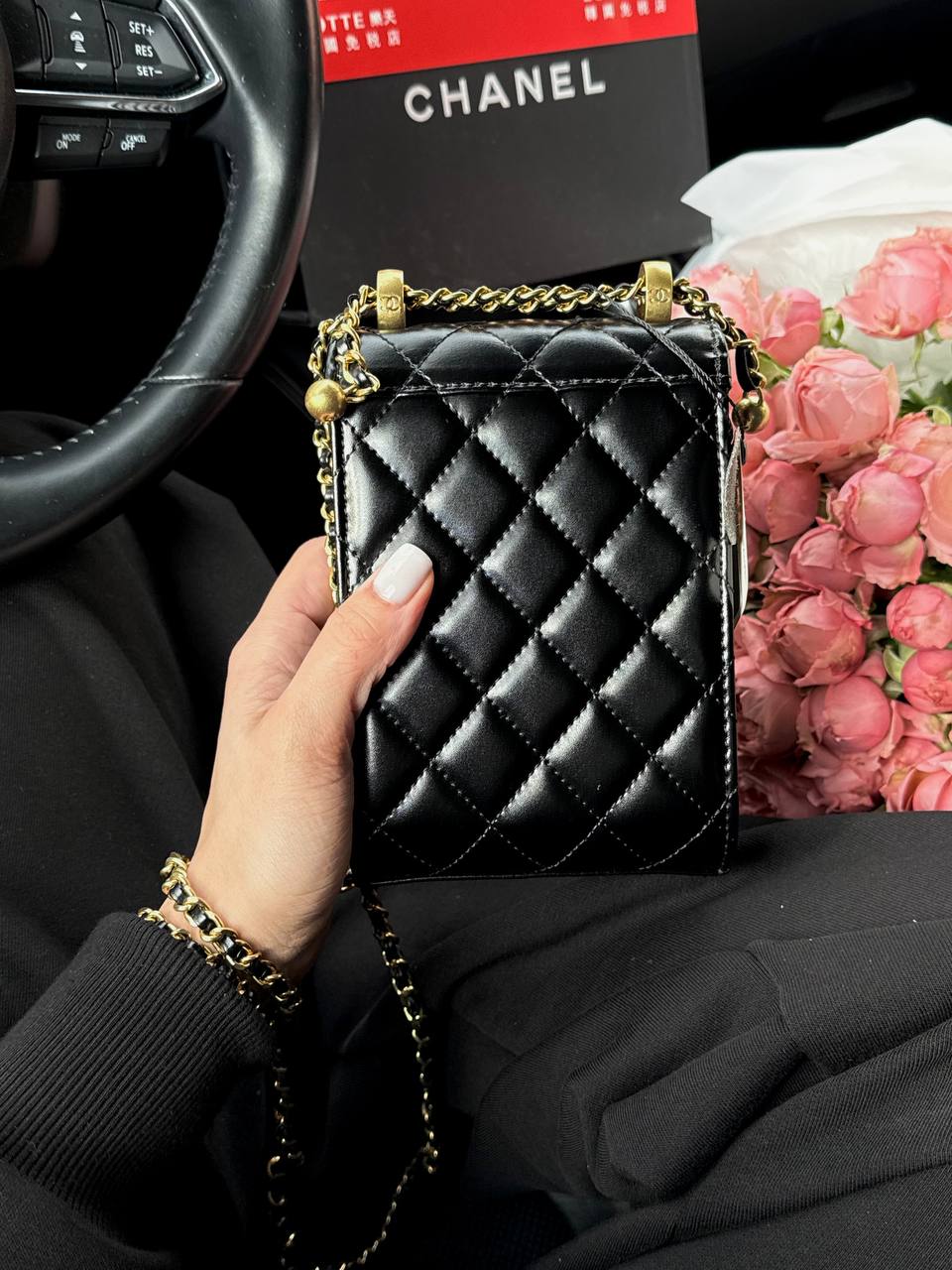 Chanel Pearl Crush Phone Case With Chain Lambskin Black - 8