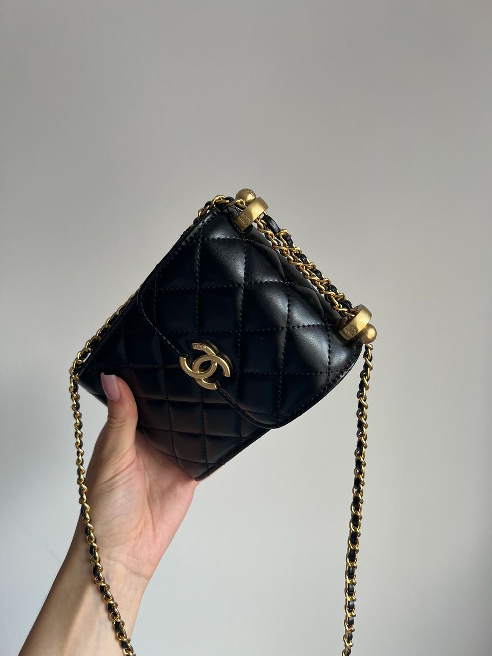 Chanel Pearl Crush Phone Case With Chain Lambskin Black - 3