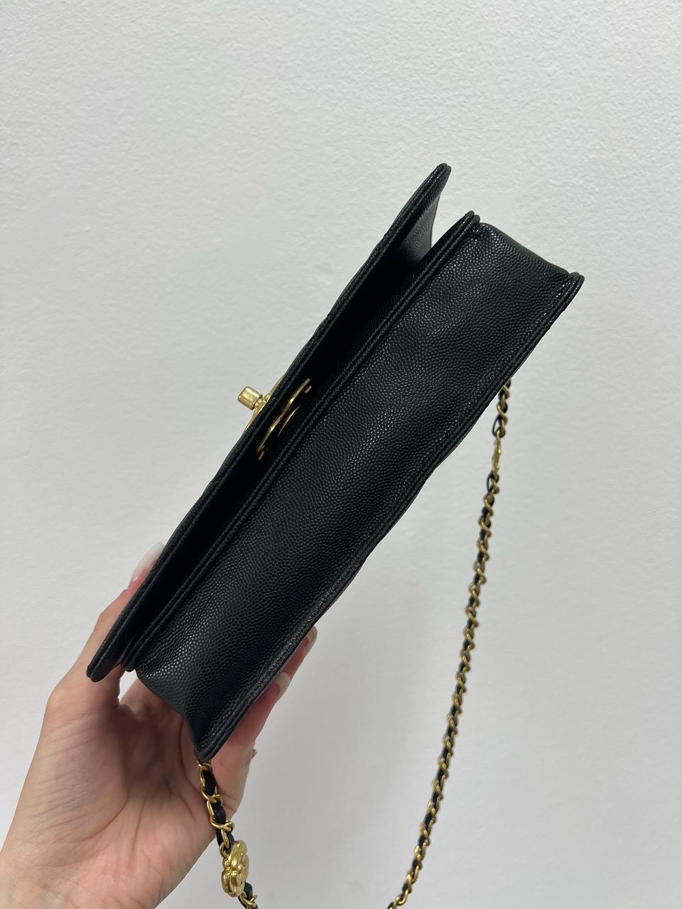 Chanel Shoulder Bag Black/Gold - 7