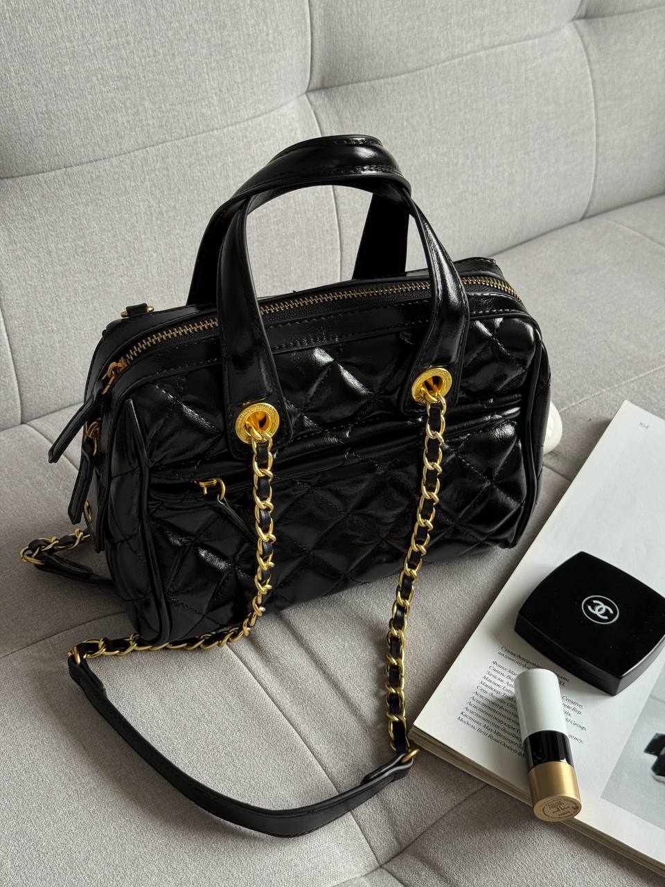 Chanel Small Bowling Bag in Patent Crumpled Calfskin Black/Gold - 11