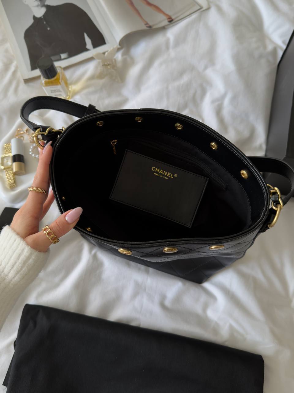 Chanel Small CC Quilted Shopping Bag Milk/Gold - 15