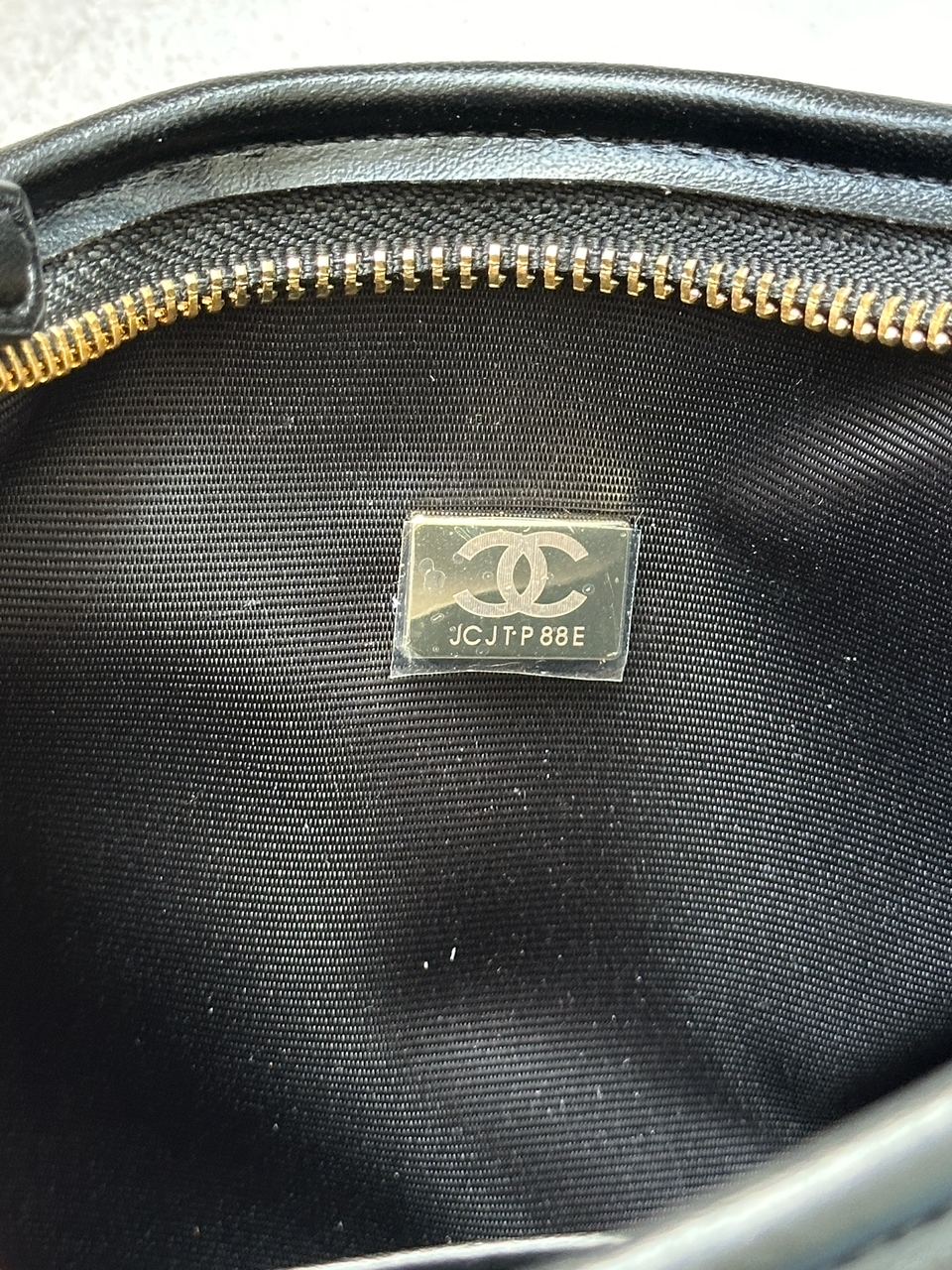 Chanel Small Hobo Bag Shiny Lambskin &amp; Gold-Tone Metal, Black - 10