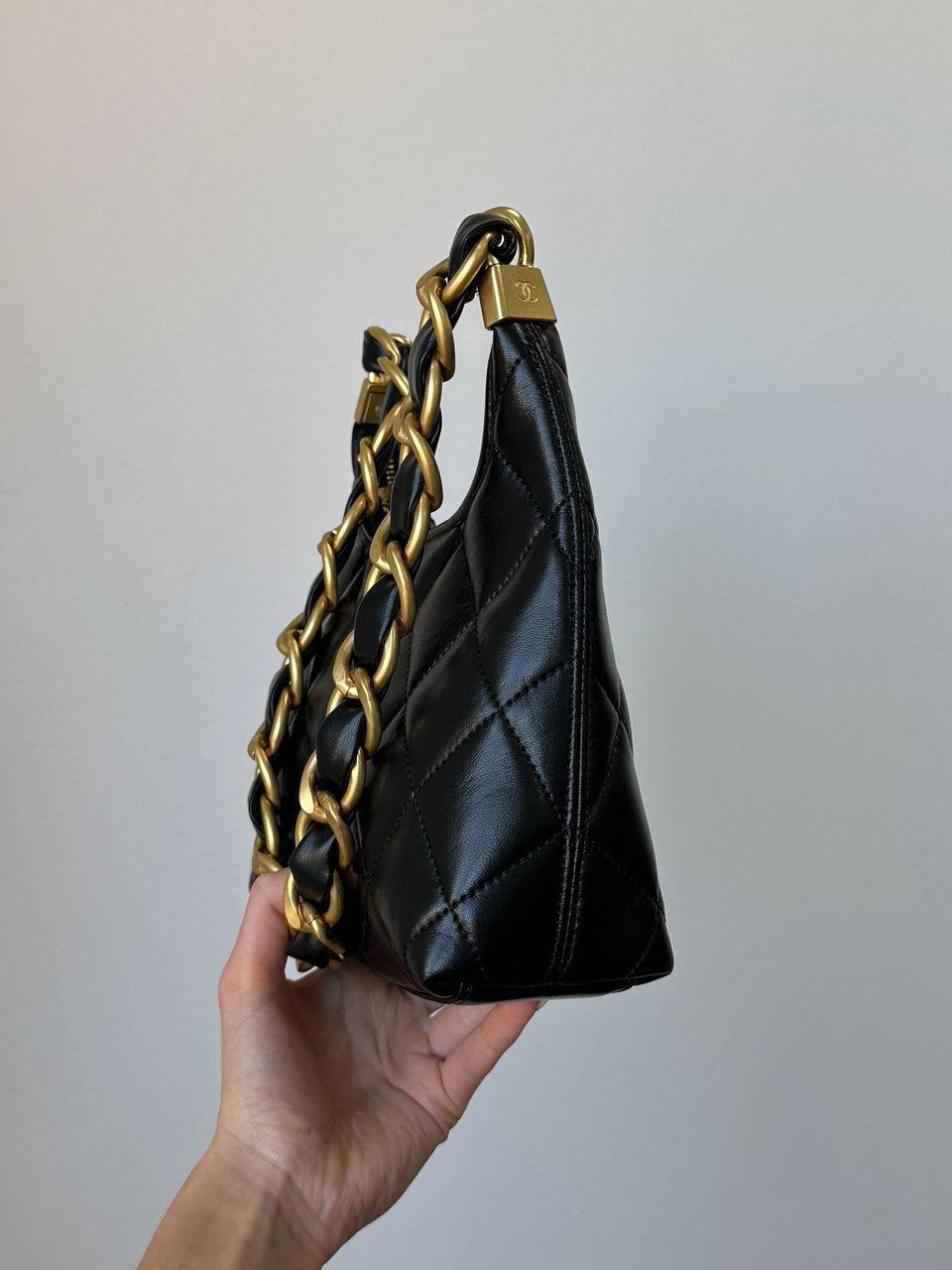 Chanel Small Hobo Bag Shiny Lambskin &amp; Gold-Tone Metal, Black - 6
