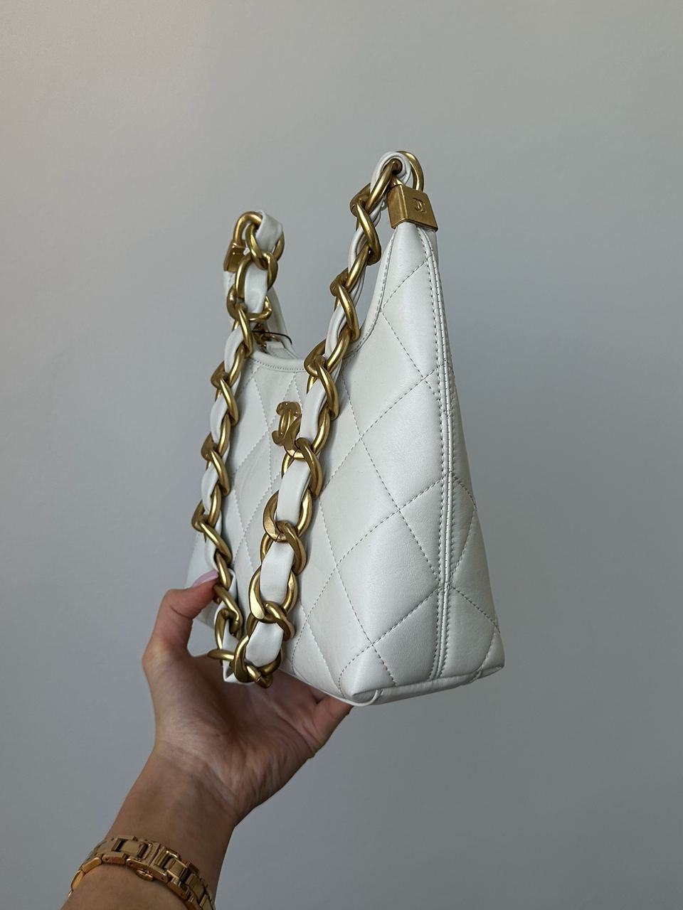 Chanel Small Hobo Bag Shiny Lambskin &amp; Gold-Tone Metal, Cream - 5
