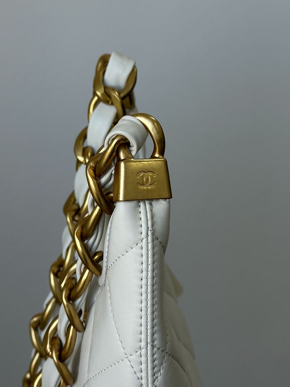 Chanel Small Hobo Bag Shiny Lambskin &amp; Gold-Tone Metal, Cream - 6