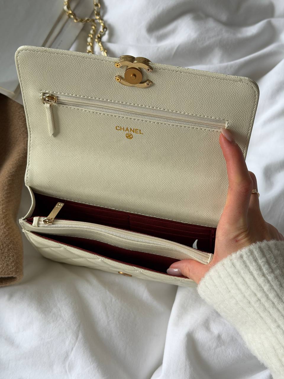 Chanel Wallet on Chain White/Gold - 13