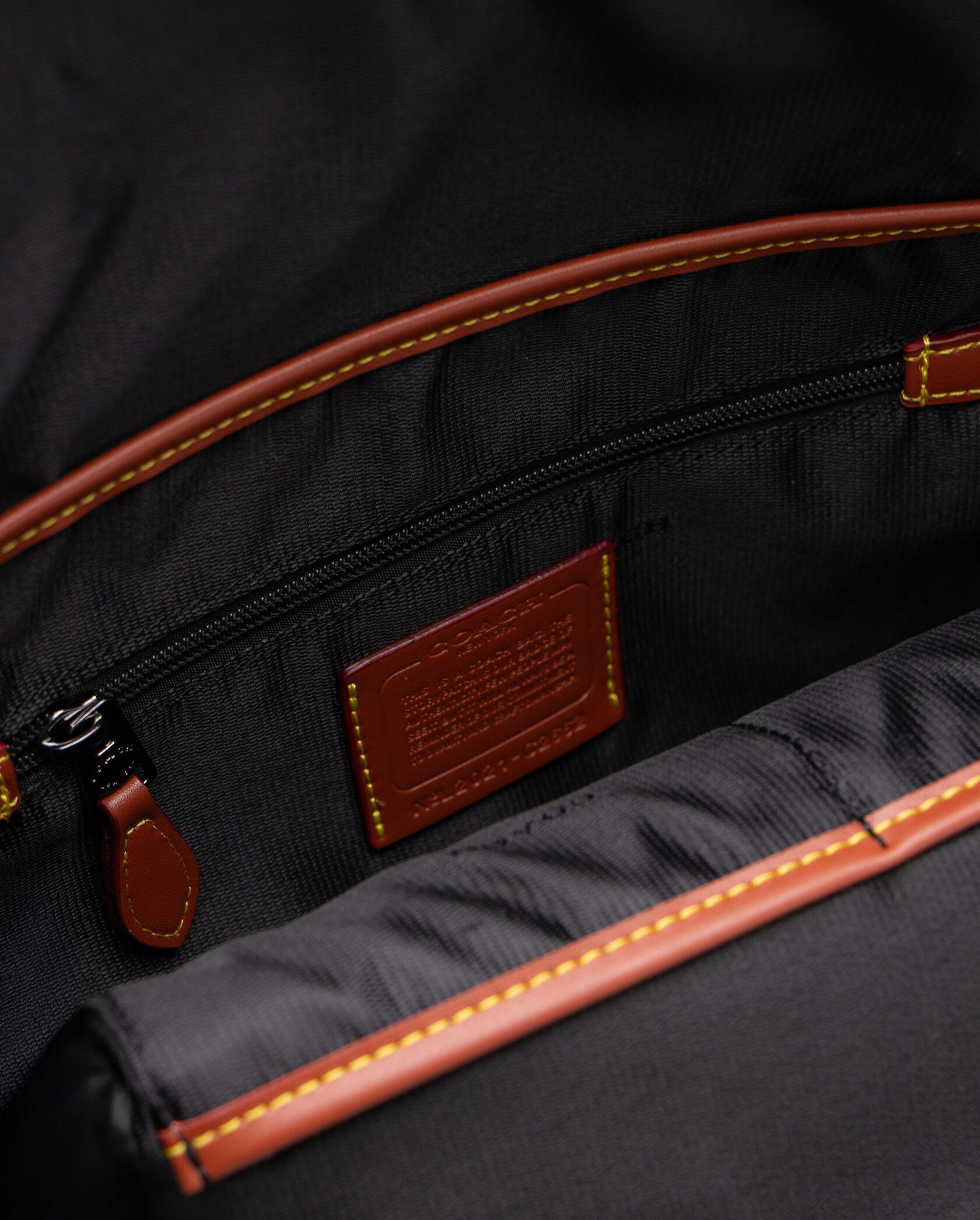 Charter Backpack in Pebble Leather Black - 14
