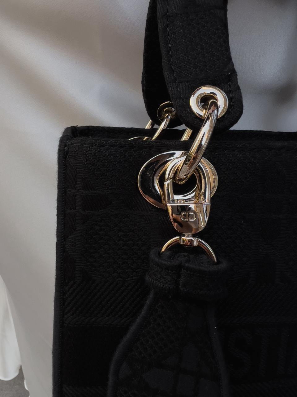 Christian Dior Latte Ultramatte Cannage Calfskin Mini Lady Dior Black - 16