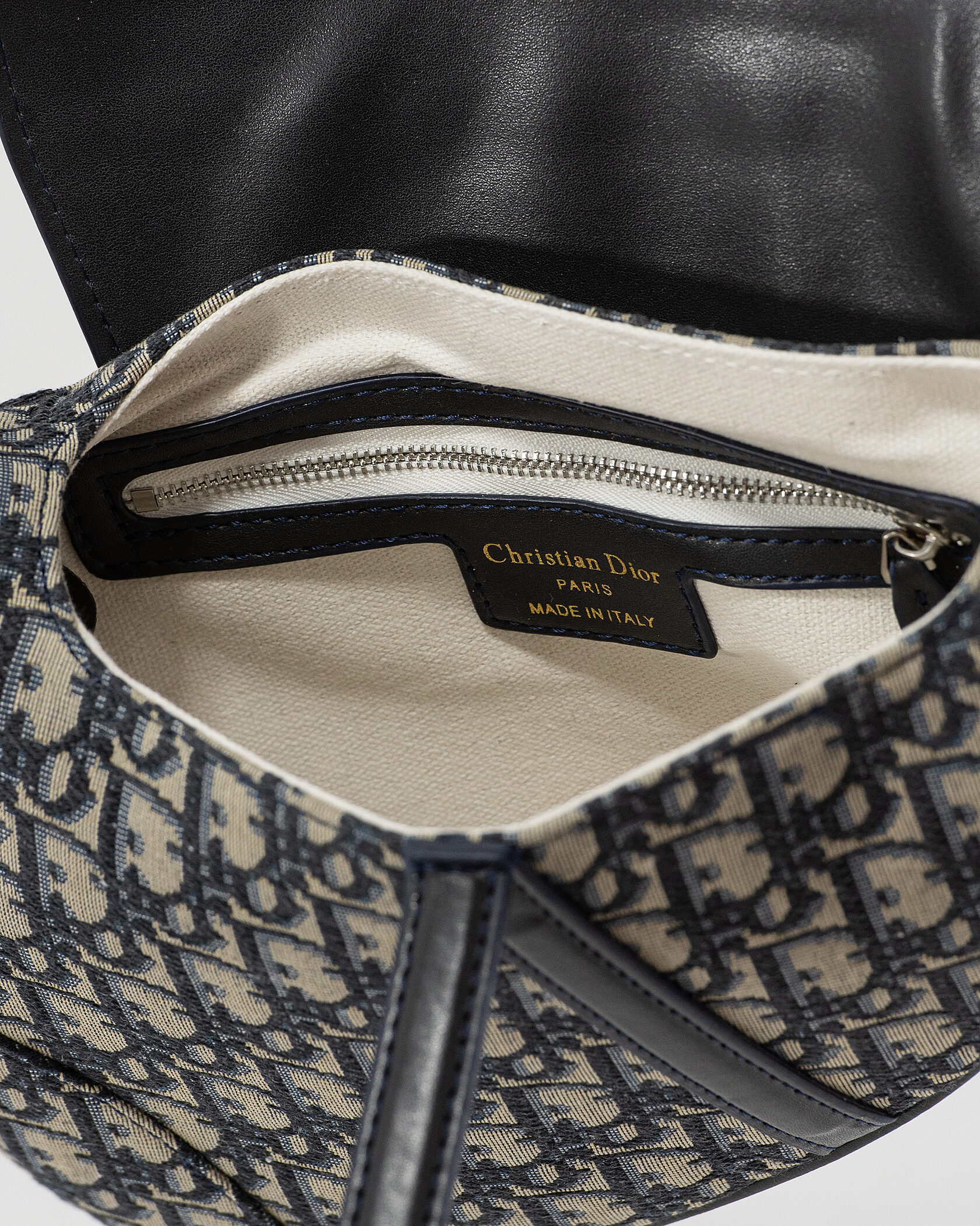 Christian Dior Saddle bag in black Dior Oblique jacquard and calfskin - 9