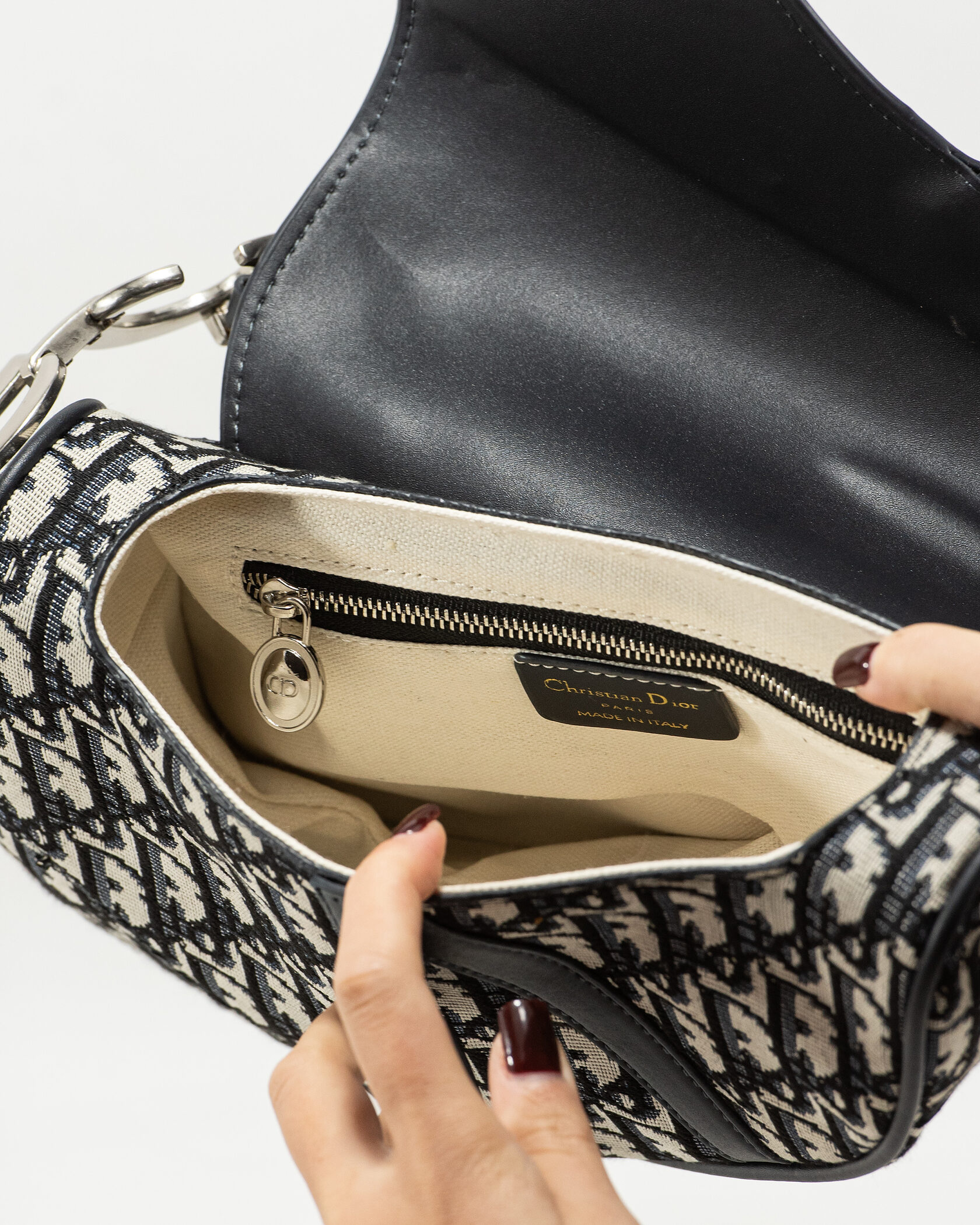 Christian Dior Saddle bag in black Dior Oblique jacquard and calfskin - 11