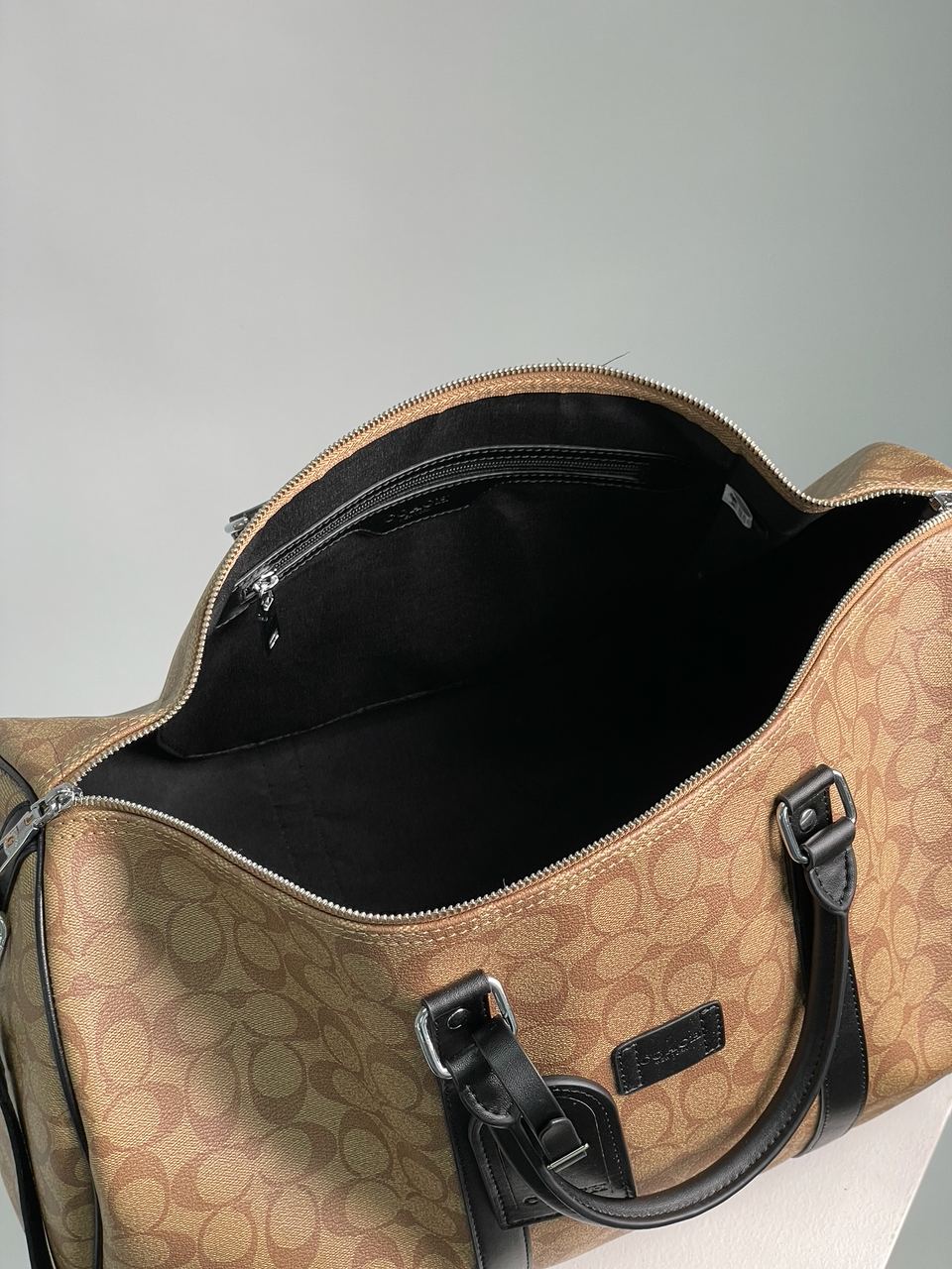 Coach 52 In Signature Canvas - 18