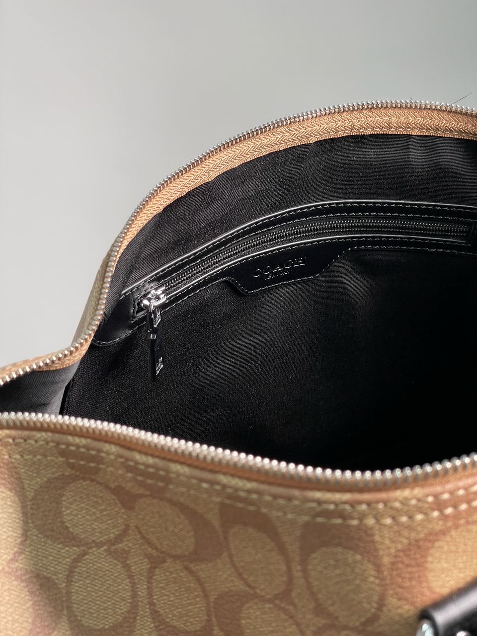 Coach 52 In Signature Canvas - 19