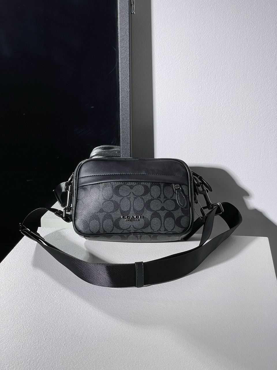 Coach Academy Crossbody Signature Canvas Blue - 4