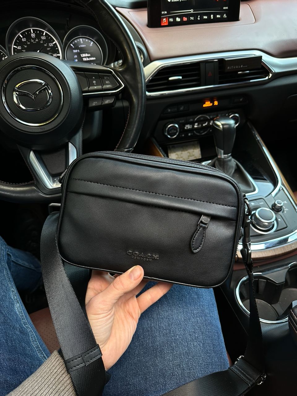 Coach Academy Crossbody Signature Canvas Total Black - 5