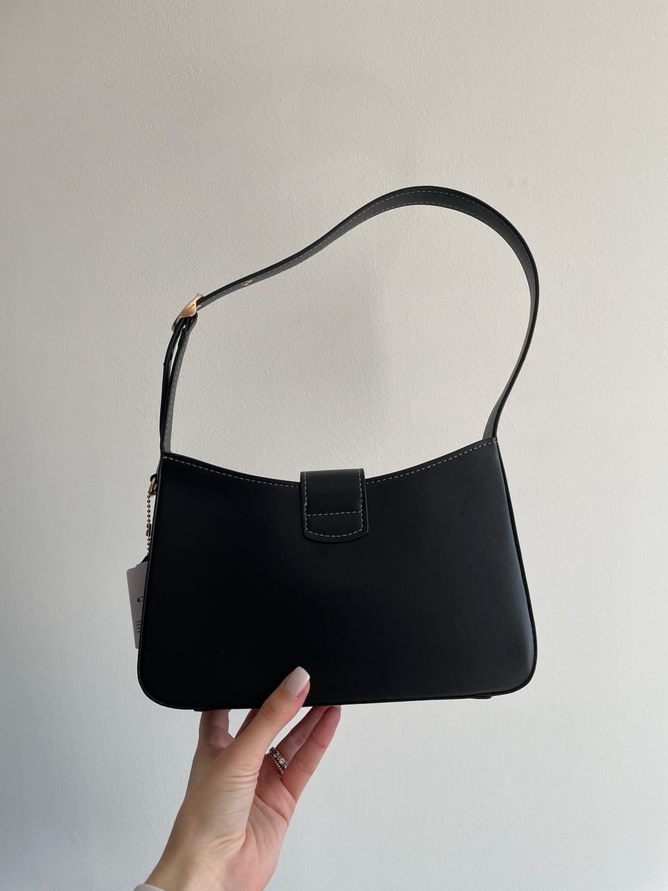 Coach Eliza Shoulder Bag In Black - 17