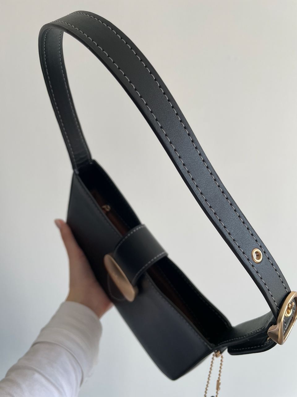 Coach Eliza Shoulder Bag In Black - 21