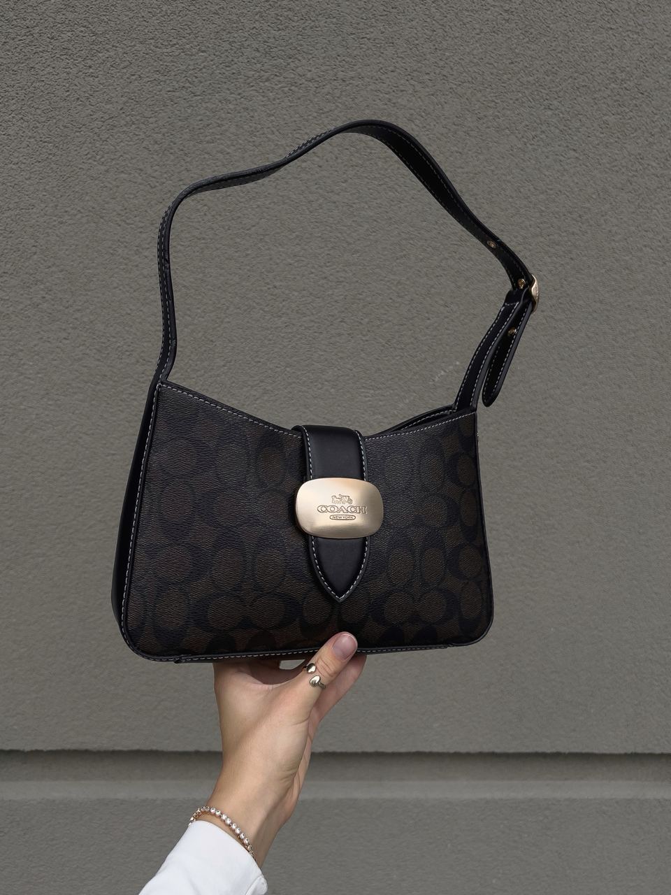 Coach Eliza Shoulder Bag In Signature Canvas - 2