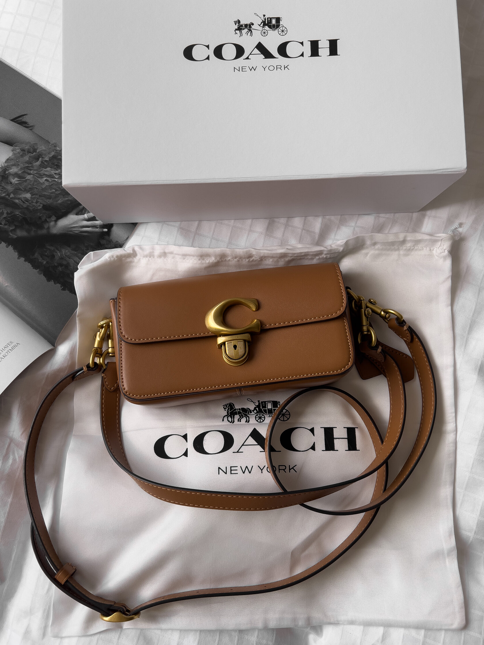 Coach Glovetanned Leather Studio Baguette Bag Light Caramel - 3