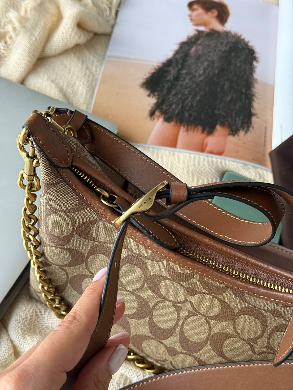 Coach Juliet Shoulder Bag Signature Canvas Beige - 11