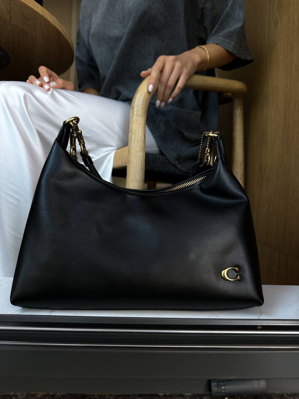 Coach May Shoulder Bag In Leather Black/Gold - 3