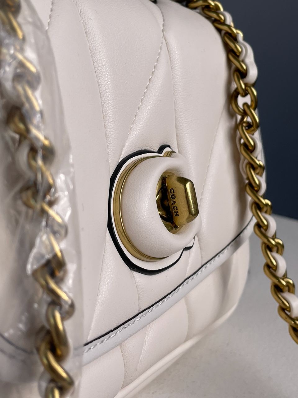 Coach Quilted Pillow Madison Shoulder Bag White - 17