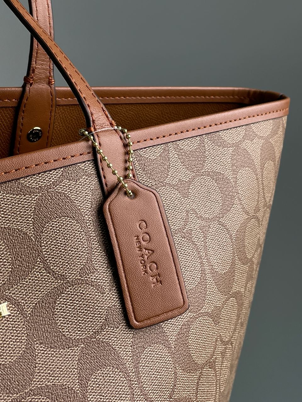 Coach Reversible Signature City Tote Khaki Saddle - 16