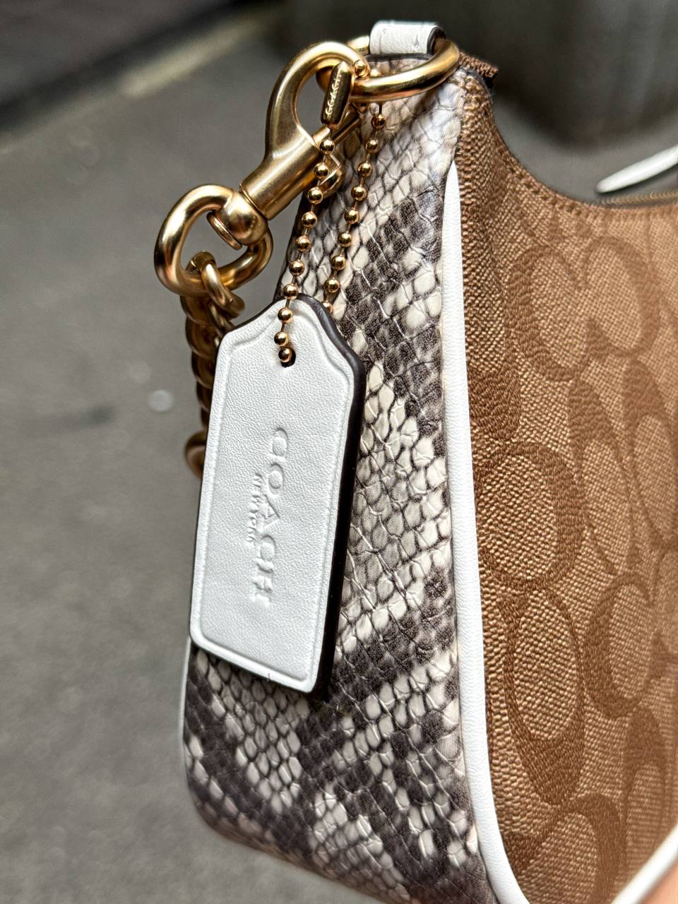 Coach Teri Shoulder Bag In Signature Canvas - 13