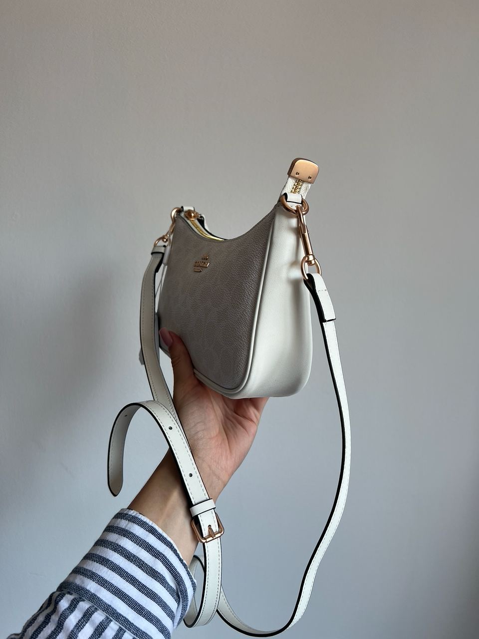 Coach Teri White Shoulder Bag In Signature Canvas - 3