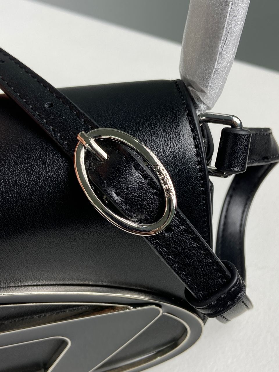 DIESEL 1DR Iconic Shoulder Bag Black - 20