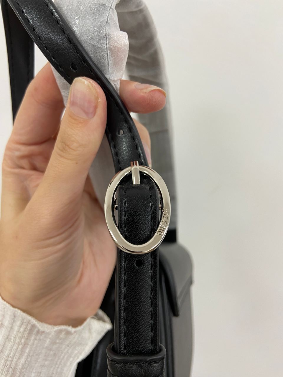 DIESEL 1DR Iconic Shoulder Bag Black - 22