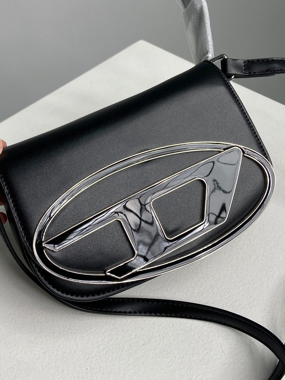 DIESEL 1DR Iconic Shoulder Bag Black - 9