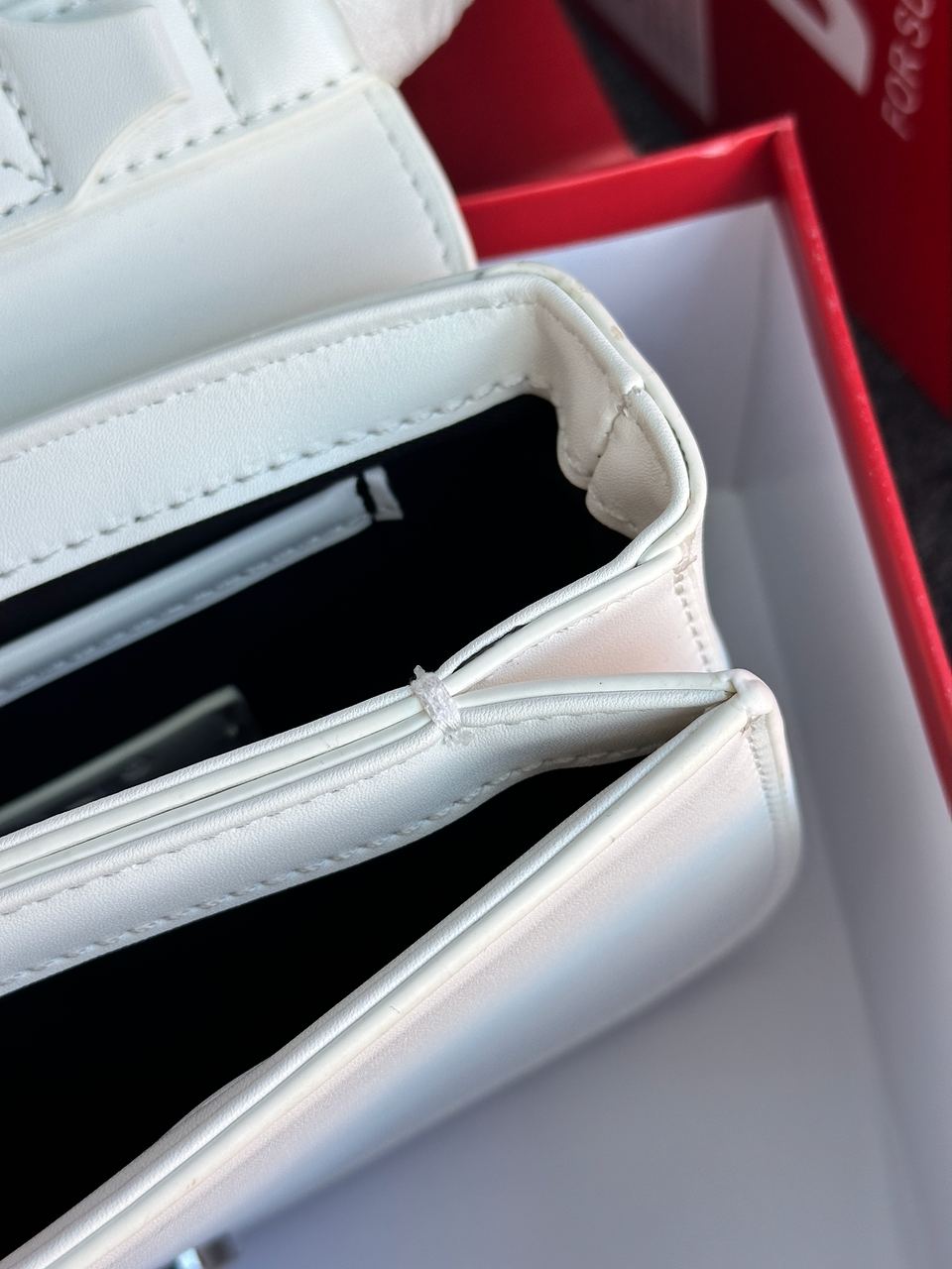 DIESEL 1DR Iconic Shoulder Bag White - 16