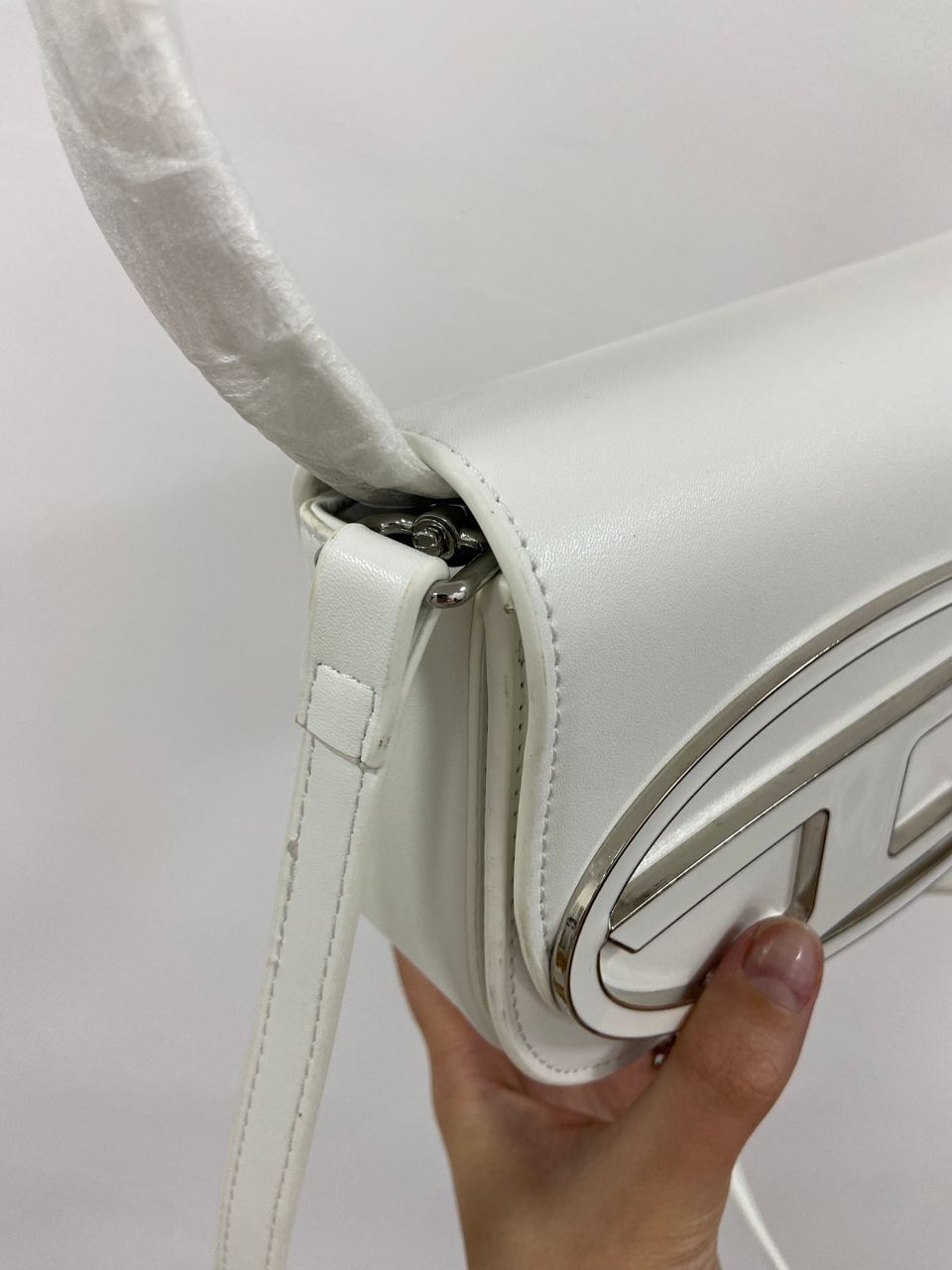 DIESEL 1DR Iconic Shoulder Bag White - 20