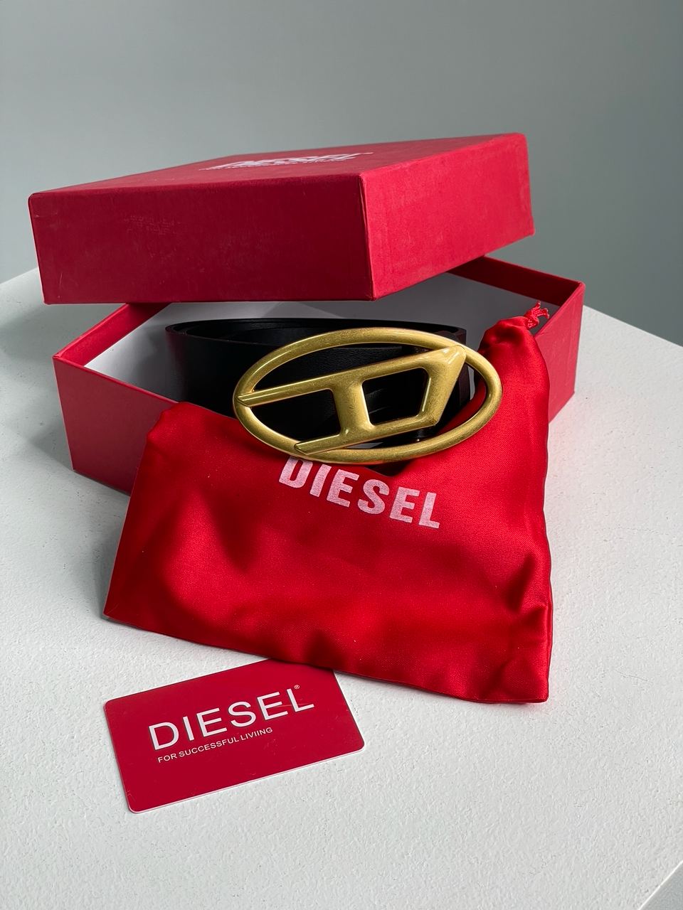 Diesel Slim Glittery Belt With Oval D Buckle Gold - 8