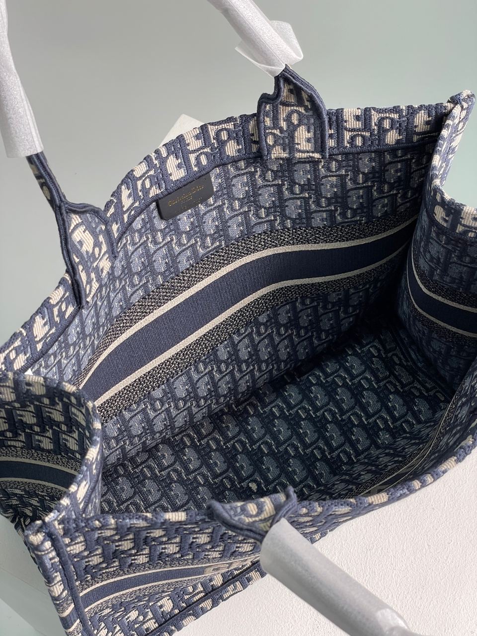 Dior Large Book Tote Ecru and Blue Dior Oblique Embroidery - 14