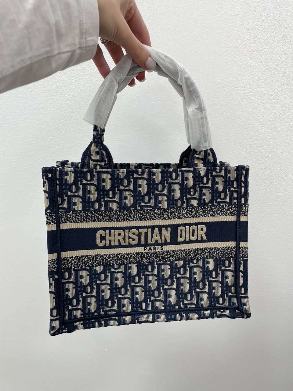 Dior Small Book Tote Ecru and Blue Dior Oblique Embroidery - 7