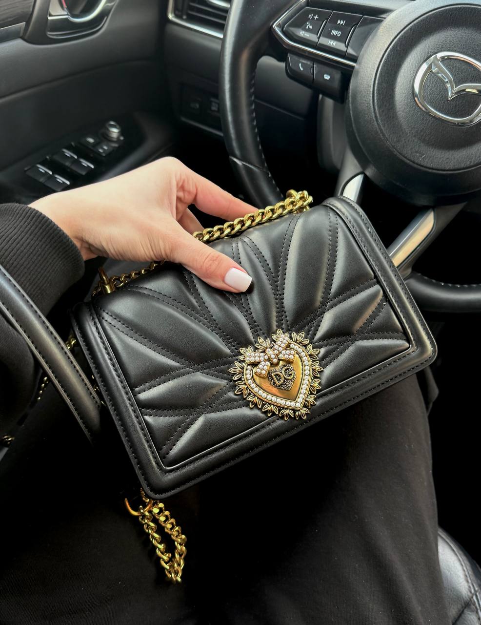 Dolce &amp; Gabbana Devotion Small Quilted Leather Shoulder Bag in Black - 5