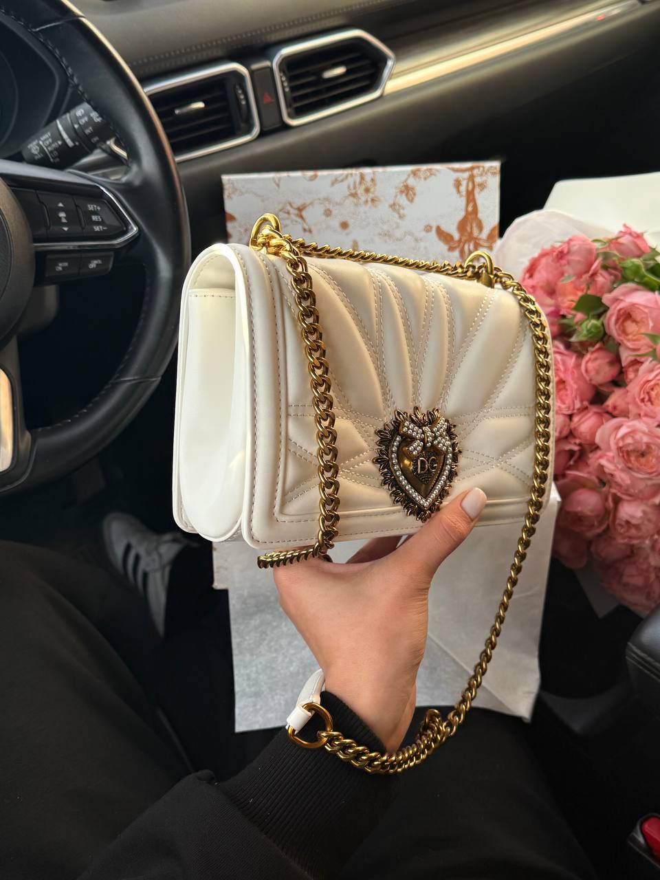 Dolce &amp; Gabbana Devotion Small Quilted Leather Shoulder Bag in White - 7