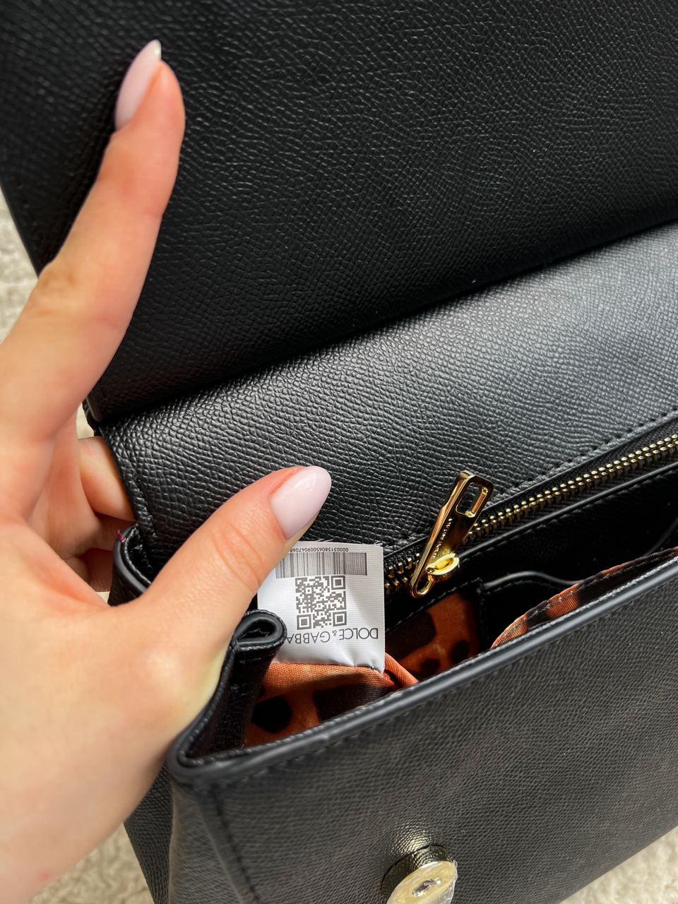 Dolce &amp; Gabbana Sicily Medium Leather Shoulder Bag - Black - 12